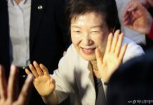 “국힘 도와달라” 박근혜 등판…대구·충청 이어 부산·강원 광폭 행보 : 네이트 뉴스